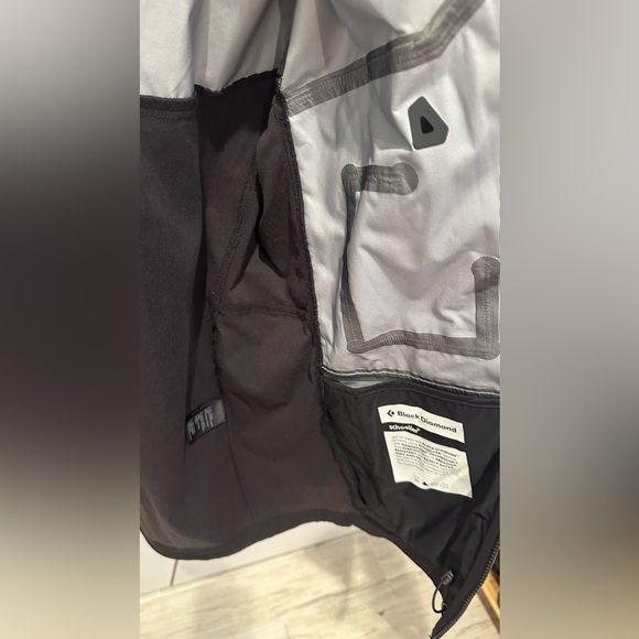 Black Diamond Dawn Patrol hybrid shell in black men’s size medium - Picture 4 of 8